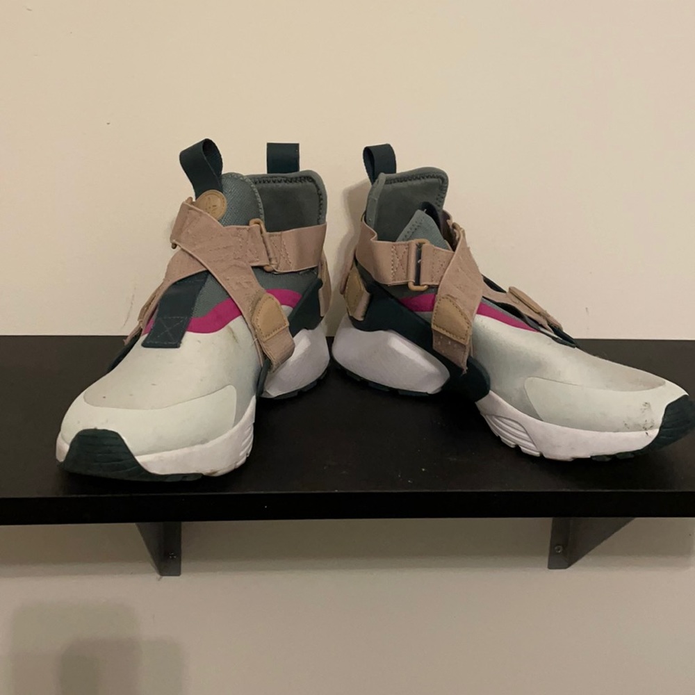 Nike air women’s sneakers